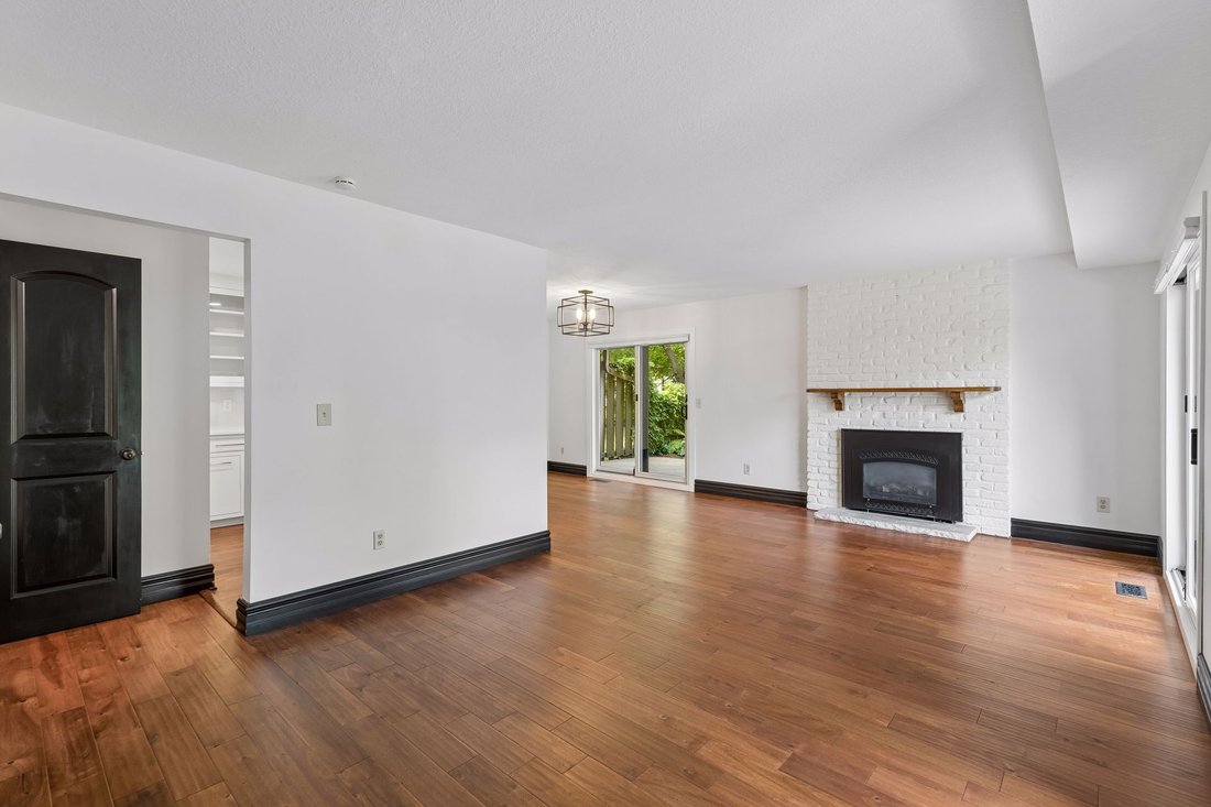 Townhouse in Minnetonka, Minnesota, United States 3 - 18678982