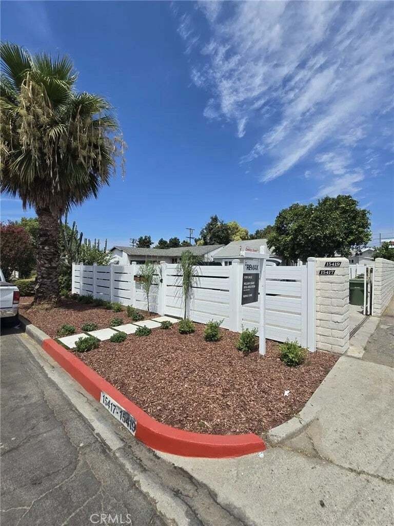 Los Angeles, California, United States 1 - 18678862