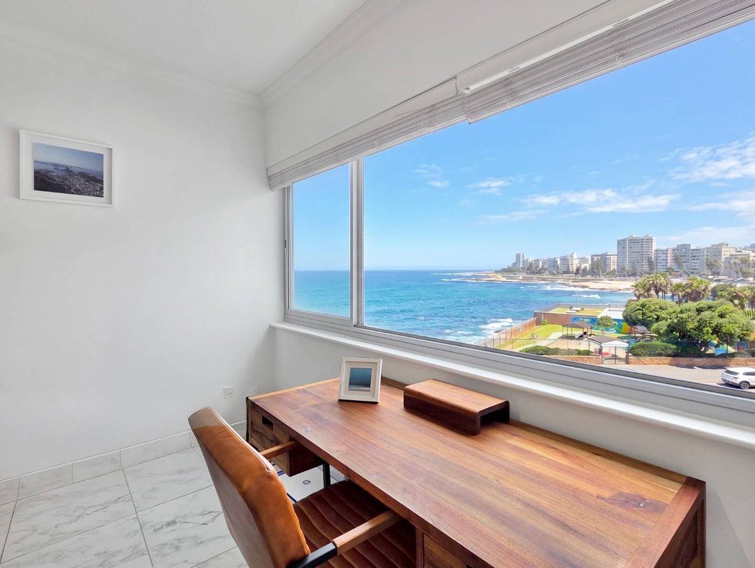 Apartment in City Centre, Cape Town, South Africa 3 - 18678912