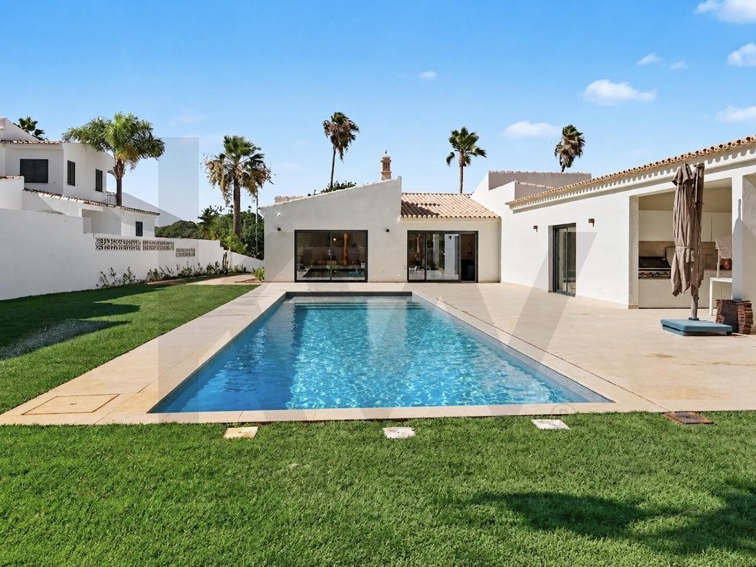 Townhouse in Loule (Sao Clemente), Algarve, Portugal 3 - 18679131