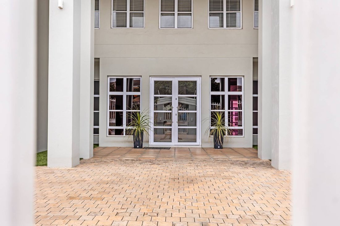 House in Table View, Cape Town, South Africa 4 - 18678876