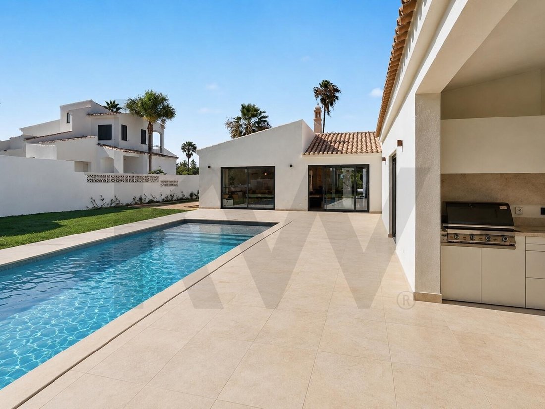 Townhouse in Loule (Sao Clemente), Algarve, Portugal 2 - 18679131