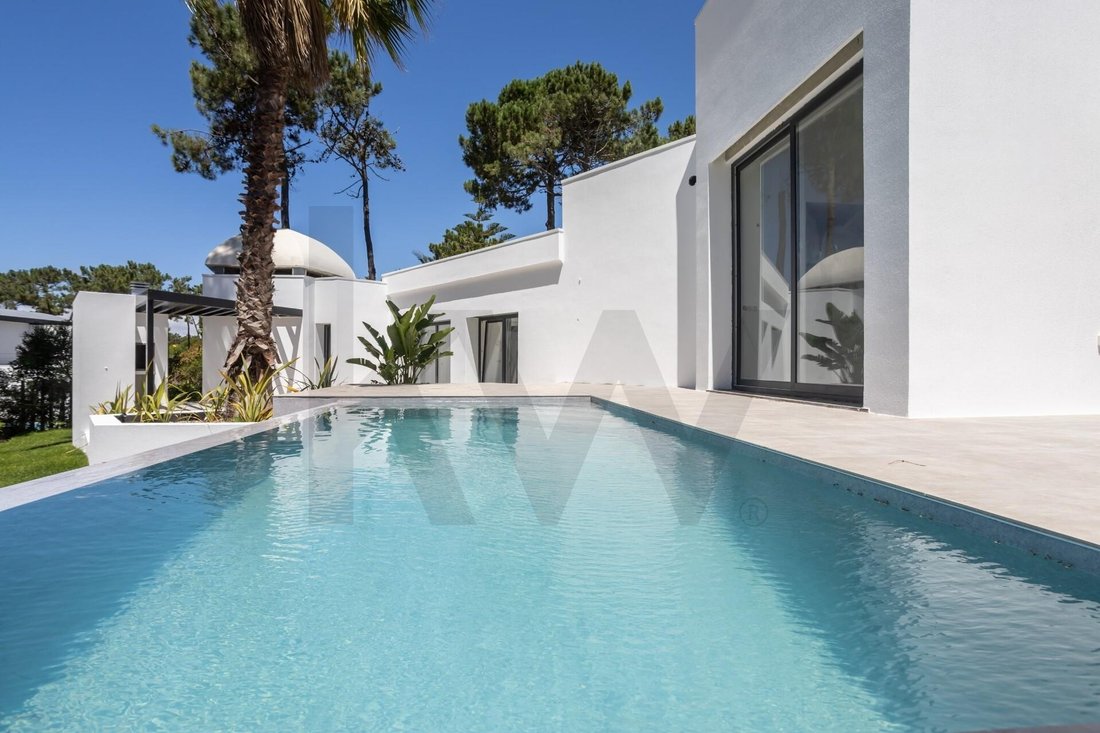 Townhouse in Charneca de Caparica e Sobreda, Setubal, Portugal 1 - 18679059