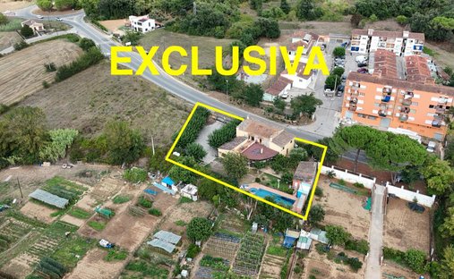 Country House in Quart, Catalonia, Spain 1