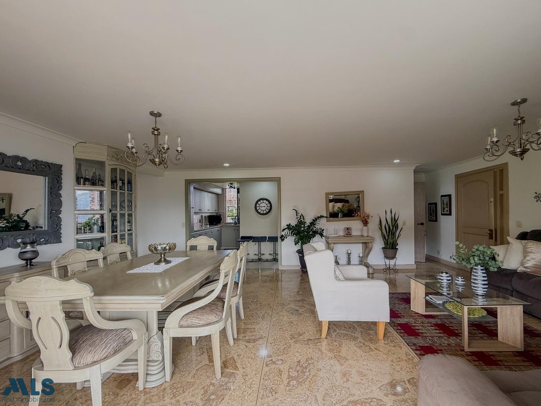 Apartment in Medellín, Antioquia, Colombia 2 - 18679047