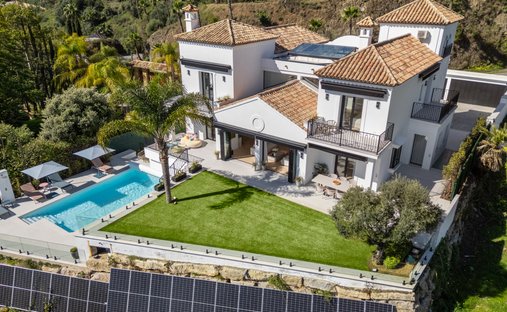 Villa in La Quinta, Benahavis, Andalusia 1