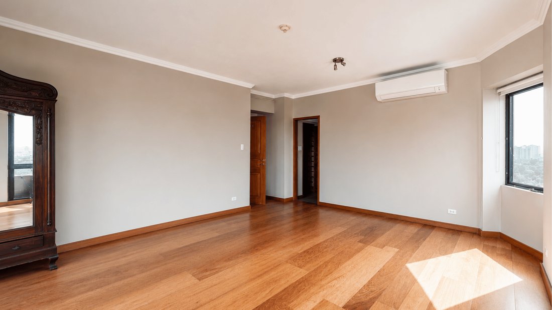Condo in Makati, Metro Manila, Philippines 3 - 18679293