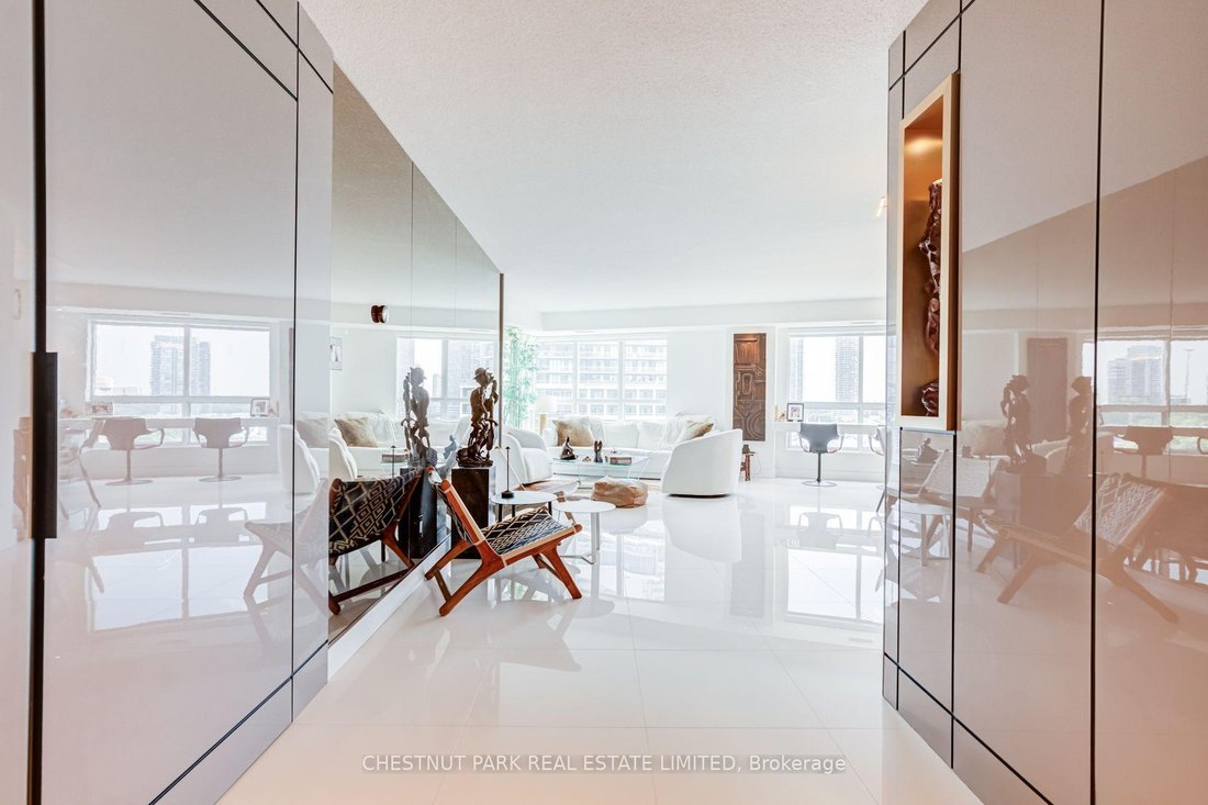 Apartment in Toronto, Ontario, Canada 3 - 18679411