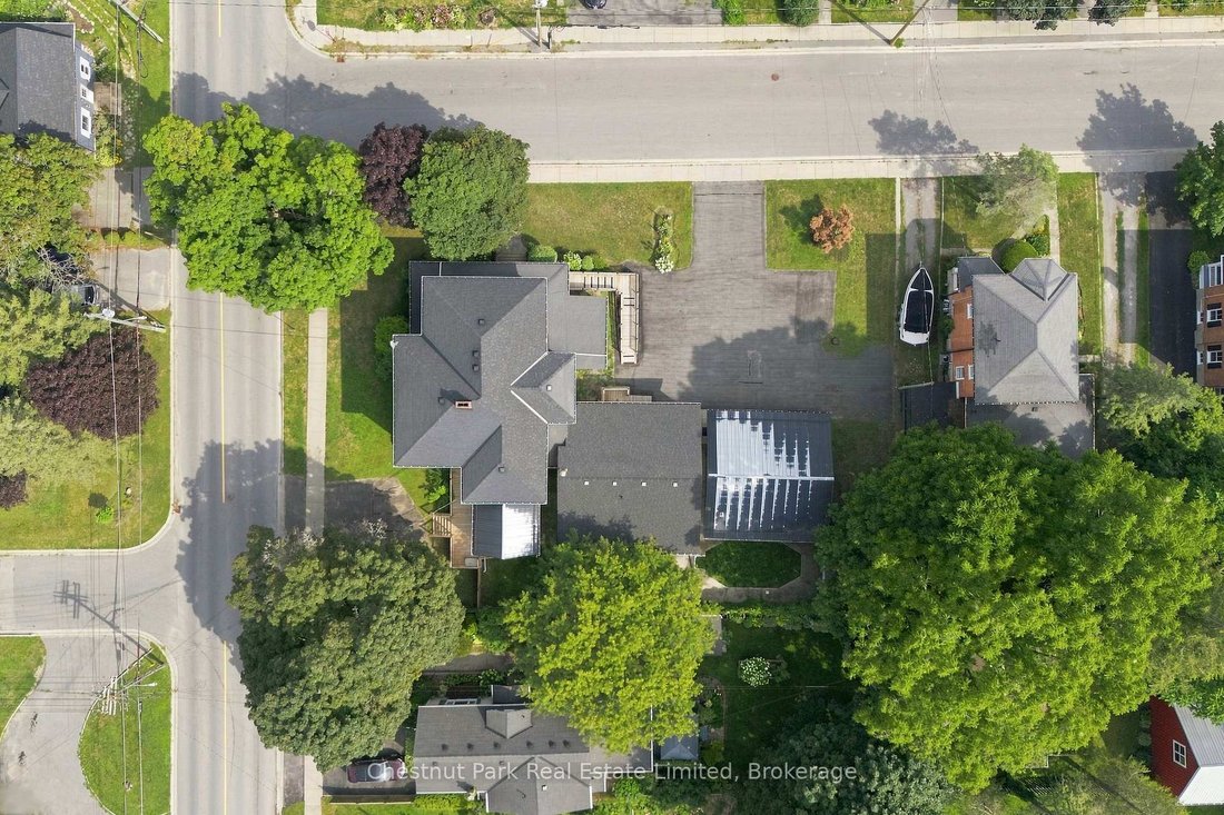 Altro a Picton, Ontario, Canada 2 - 18220876