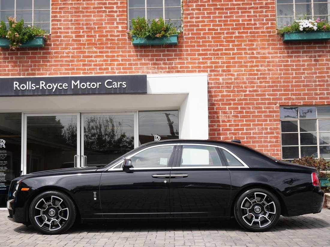 Sedan in Beverly Hills, CA, United States 3 - 18679357