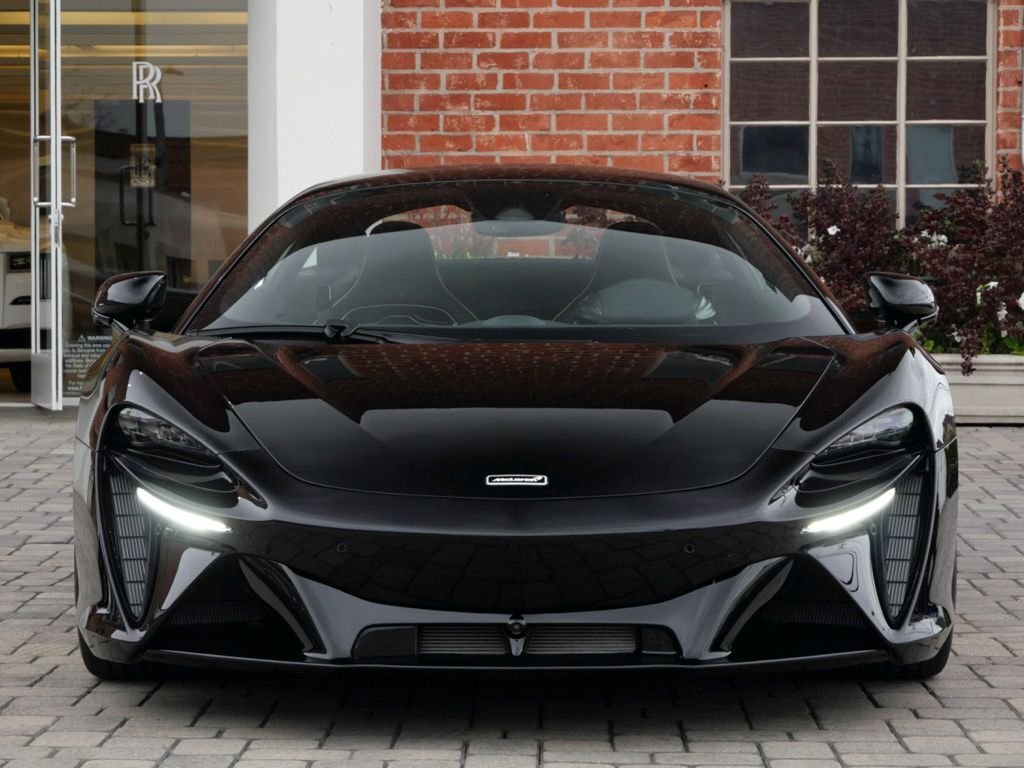 Coupe in Beverly Hills, CA, United States 2 - 18679352