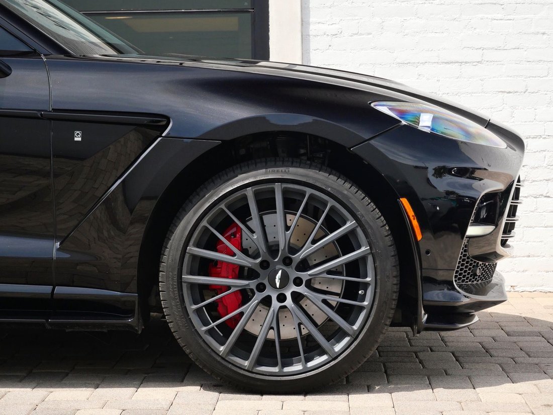 Suv in Beverly Hills, CA, United States 4 - 18679354