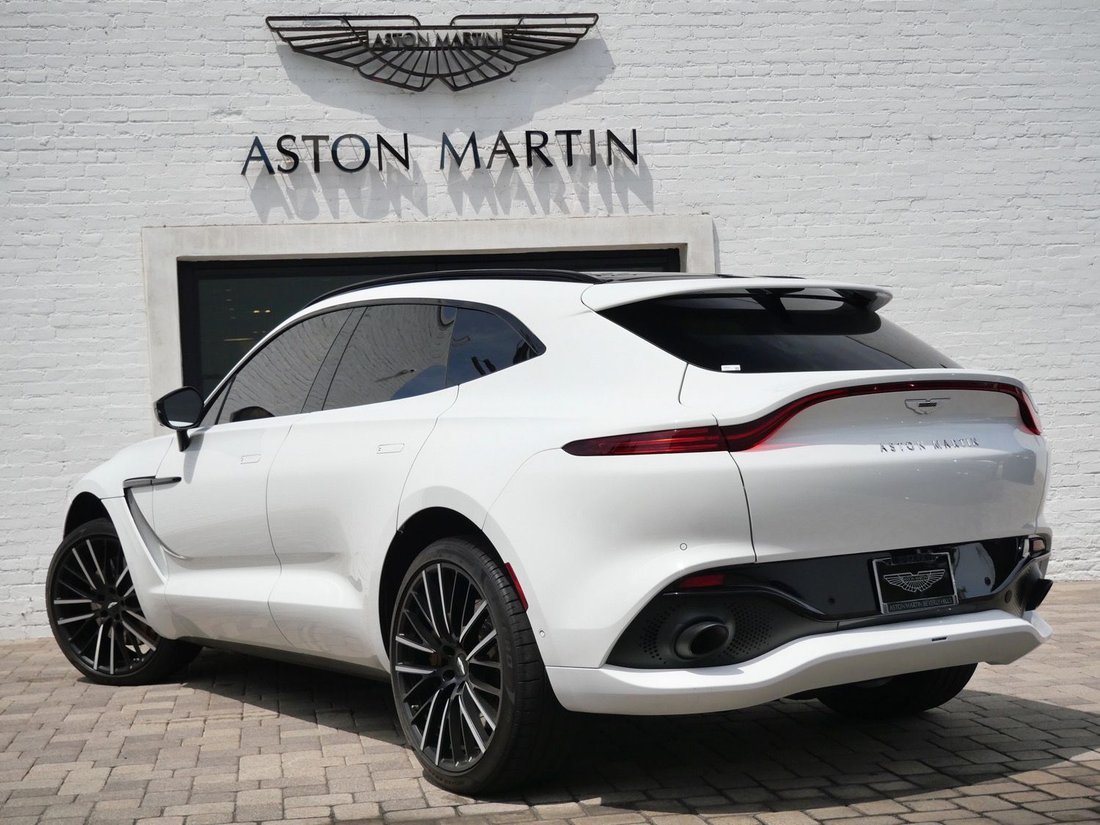 Suv in Beverly Hills, CA, United States 2 - 18679361