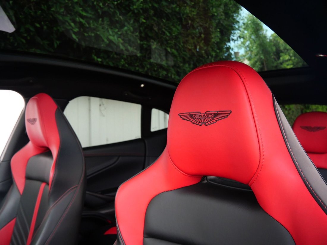 Suv in Beverly Hills, CA, United States 5 - 18679354