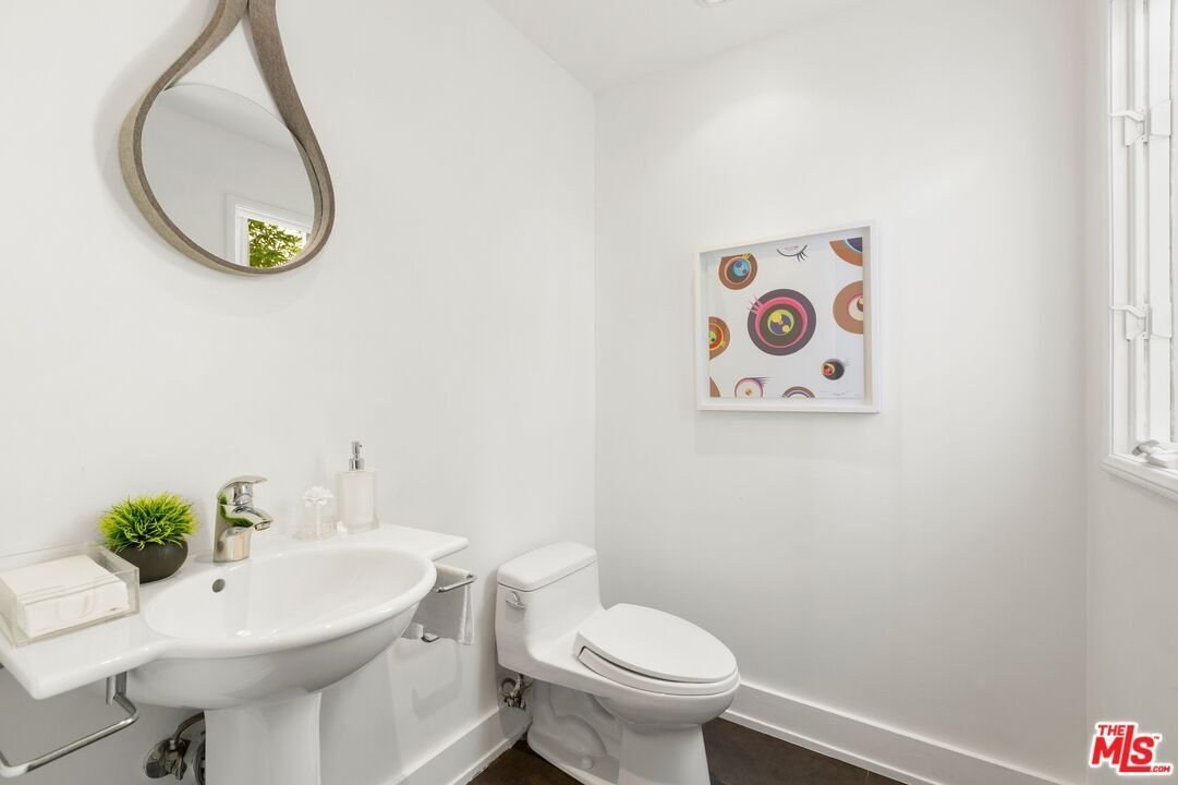 Condo in Los Angeles, California, United States 5 - 18679370
