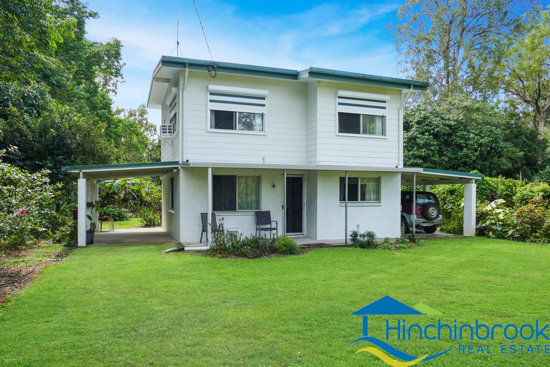 House in Cardwell, Queensland, Australia 4 - 18679415