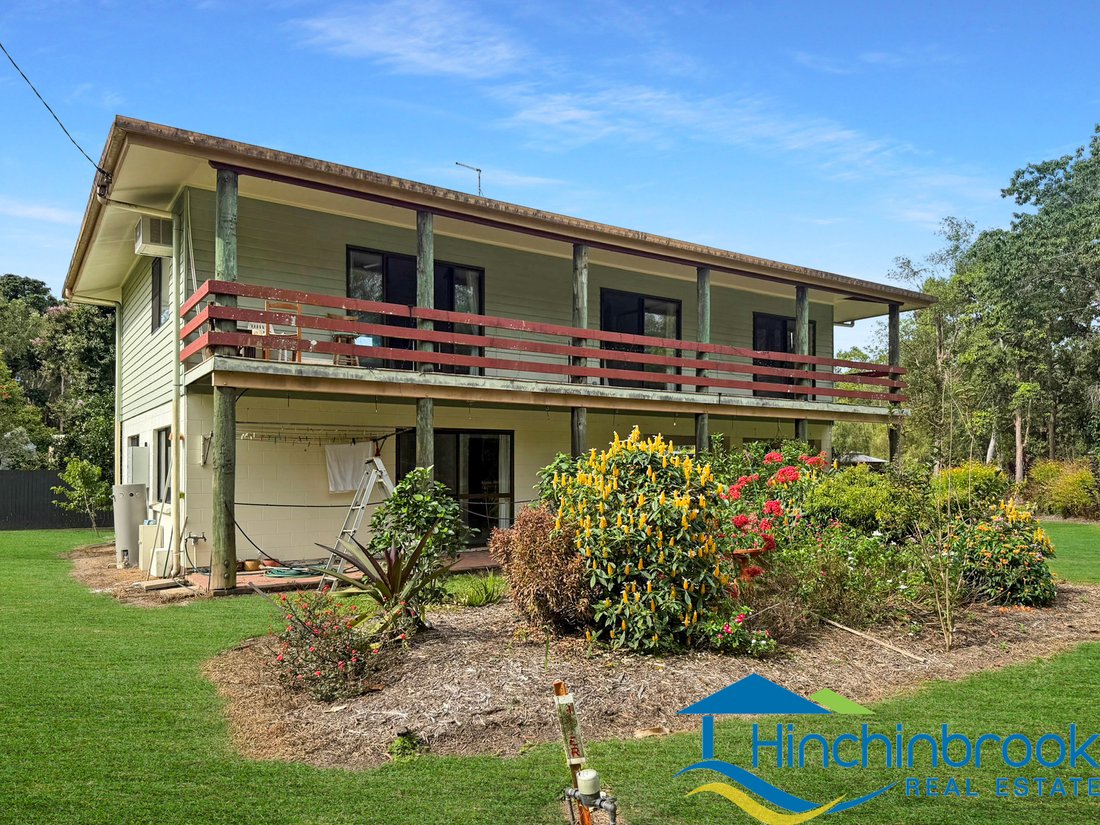 House in Cardwell, Queensland, Australia 2 - 18679401