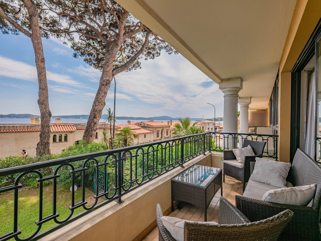 Apartment in Nartelle-Noyer-Bellevue-bd des Sardinaux, Sainte-Maxime, France 1 - 18679388