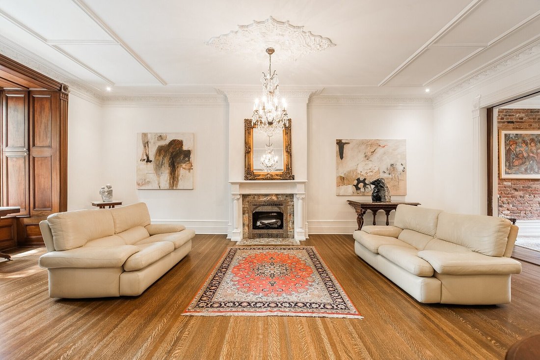 House in Montreal, Quebec, Canada 3 - 18679548