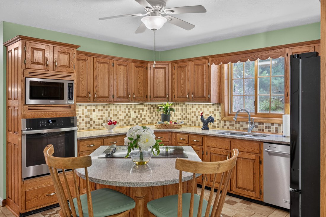 House in Bourne, Massachusetts, United States 4 - 18679544