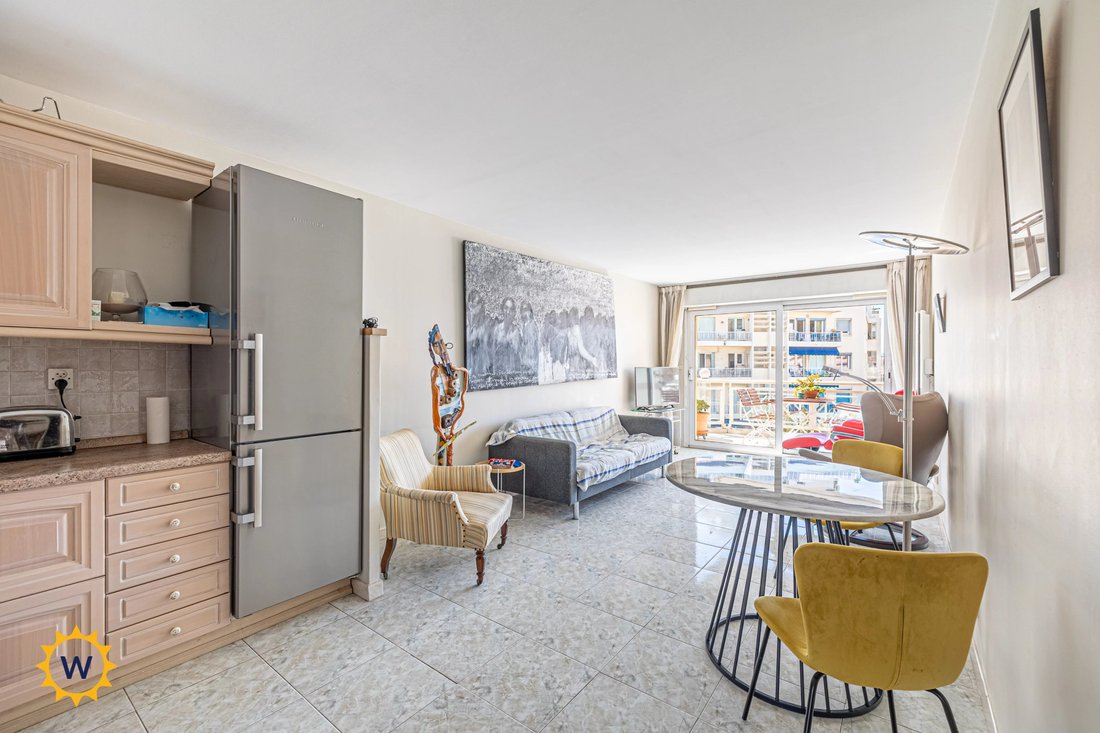 Apartment in Le Port, Nice, France 5 - 18679412