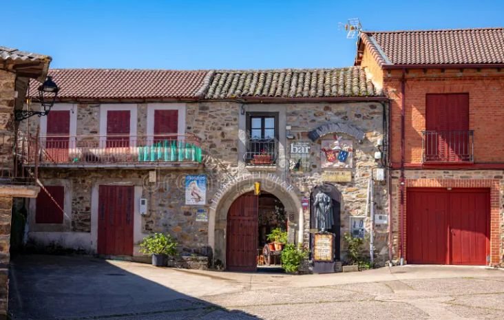 Santa Colomba de Somoza, Castile and Leon, Spain 2 - 17406160