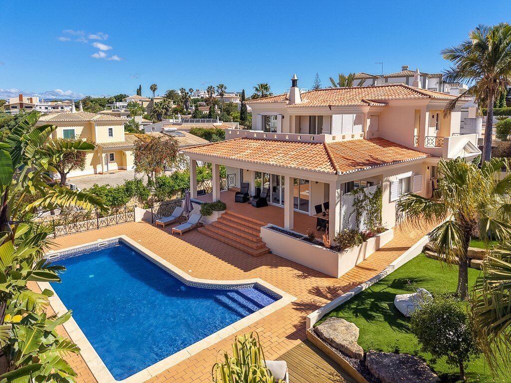 Villa in Ferragudo, Algarve, Portugal 1 - 18679520