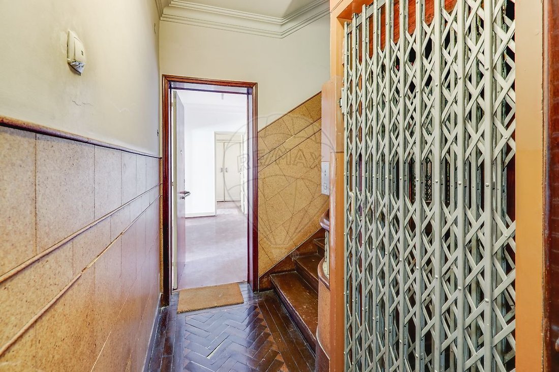 Apartment in Alvalade, Lisbon, Portugal 4 - 18679603
