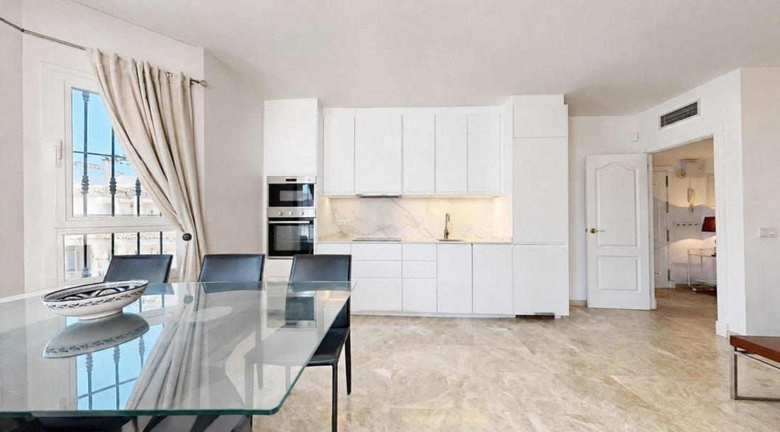 Penthouse in Nueva Andalucia, Marbella, Spain 3 - 18679505