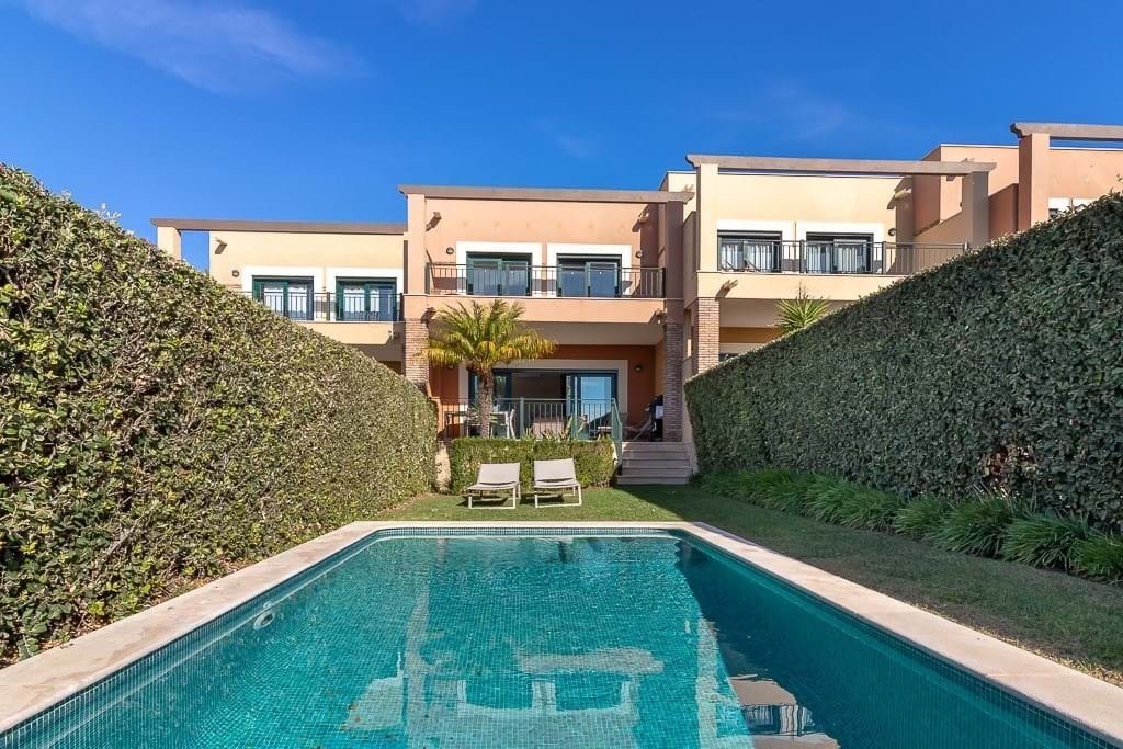 Townhouse in Carvoeiro, Algarve, Portugal 1 - 18679577
