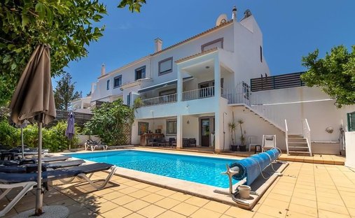Townhouse in Ferragudo, Algarve, Portugal 1