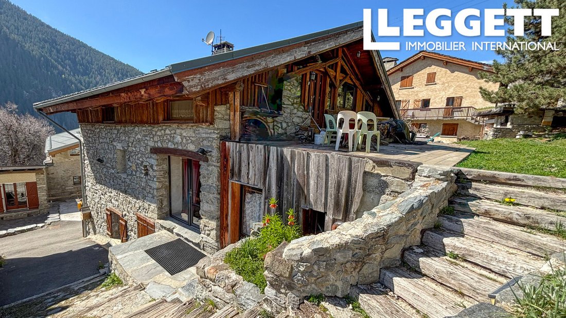 Chalet in Peisey-Nancroix, Auvergne-Rhône-Alpes, France 1 - 17564185