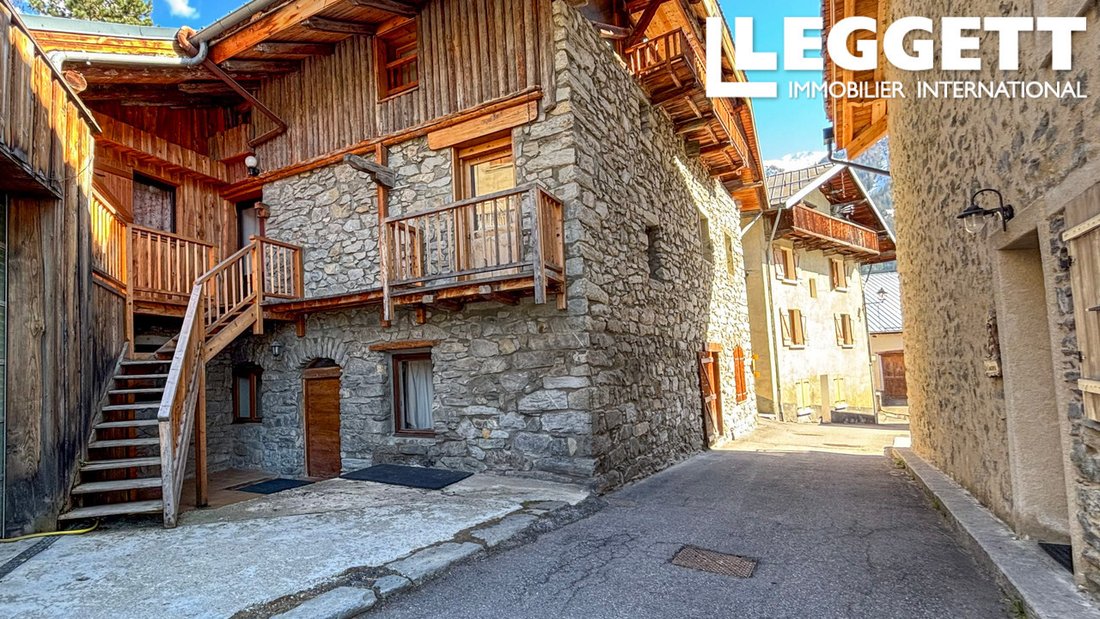 Chalet in Peisey-Nancroix, Auvergne-Rhône-Alpes, France 2 - 17564185