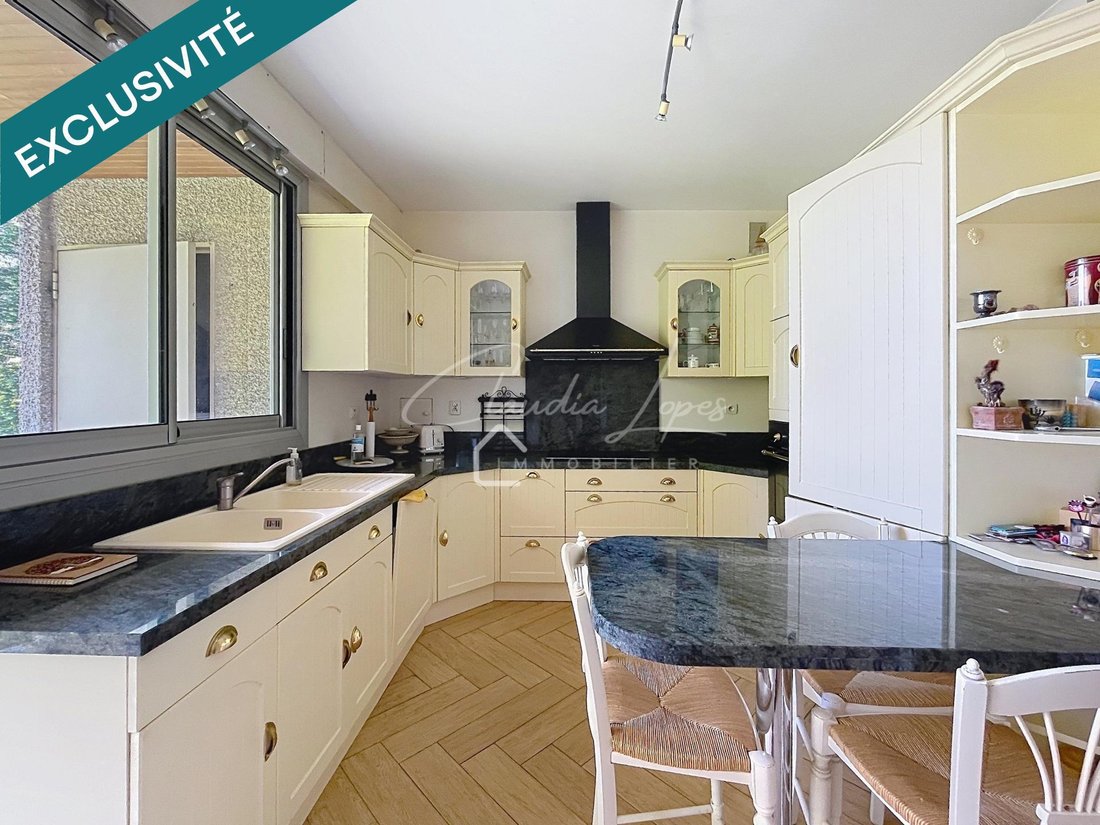 Apartment in La Terre Aux Clercs, Saint-Gratien, France 3 - 18679930