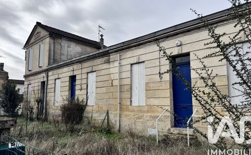 Arveyres, Nouvelle-Aquitaine, France 1