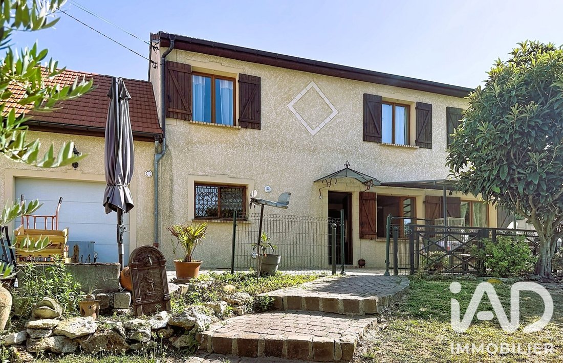 House in Vaux-sur-Seine, Ile-de-France, France 1 - 18680425