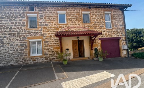 House in Sarcey, Auvergne-Rhône-Alpes, France 1