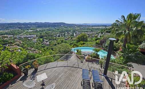 Casa en Le Roc Fleuri-Capitou (Jeanne d'Arc), Mandelieu-la-Napoule, Francia 1
