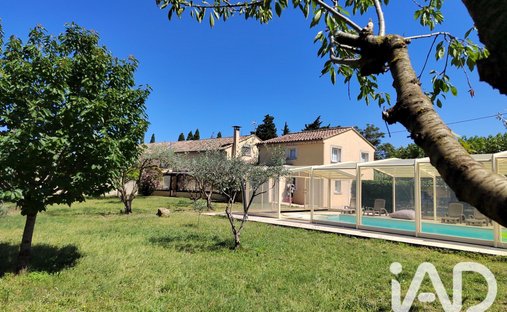 House in Camaret-sur-Aigues, Provence-Alpes-Côte d'Azur, France 1