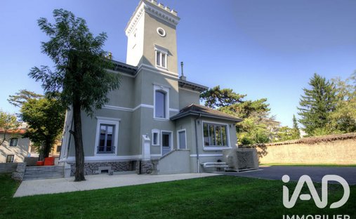 Moulin à Vent-Ernest Renan, Vénissieux, Francia 1