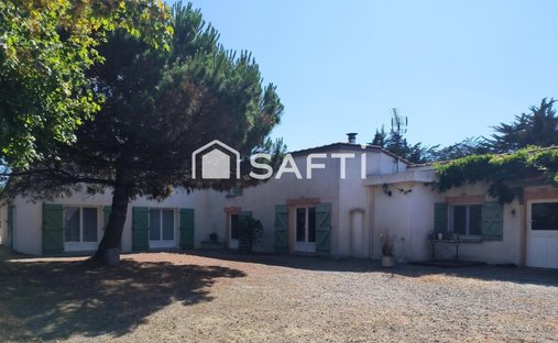House in Les Villages, Saint-Brevin-les-Pins, France 1
