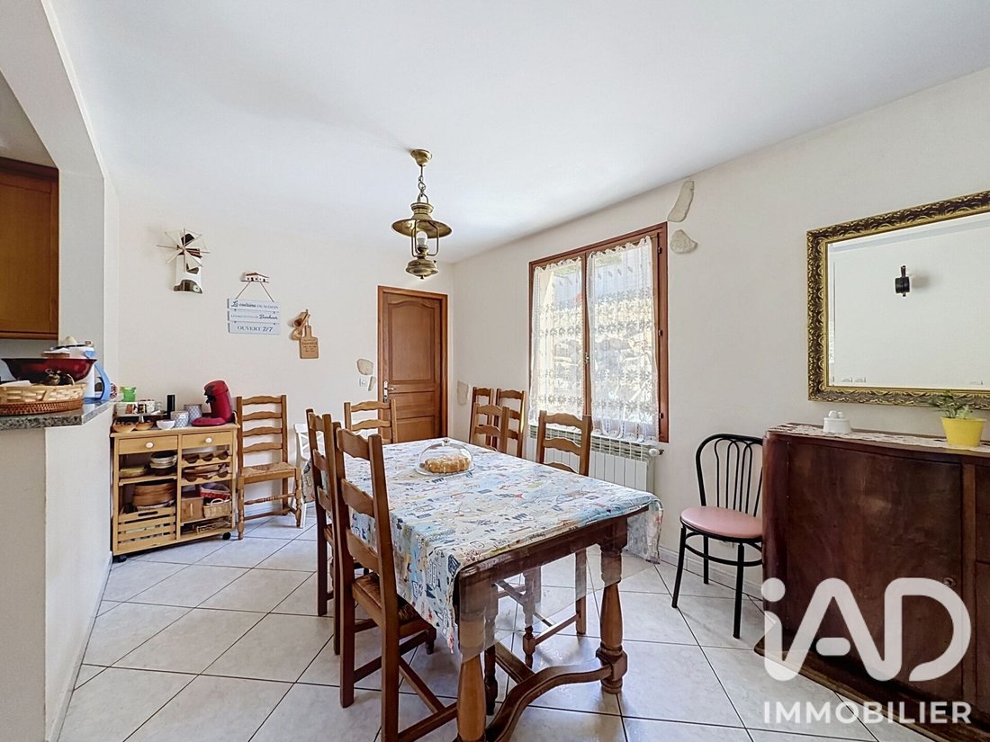 House in Vaux-sur-Seine, Ile-de-France, France 5 - 18680425