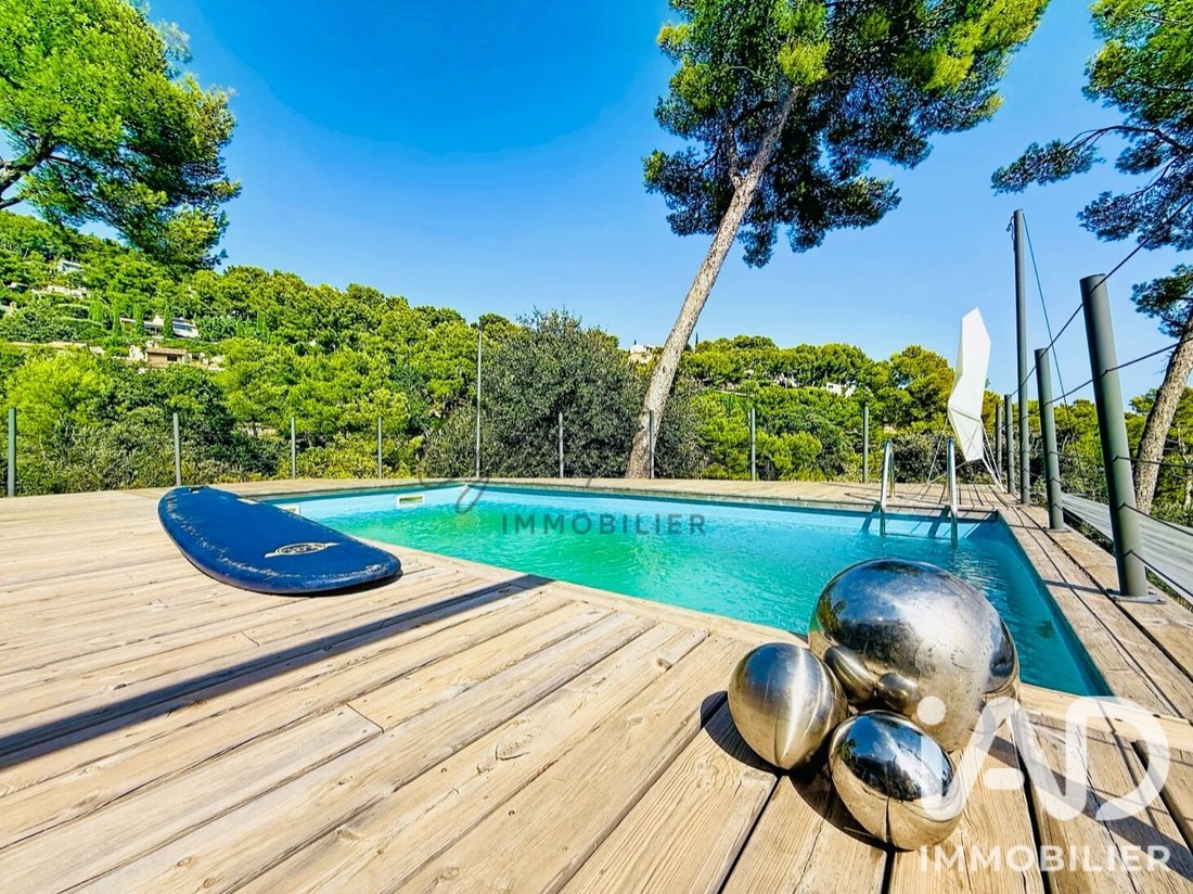 House in Hyeres, Provence-Alpes-Côte d'Azur, France 1 - 18680450
