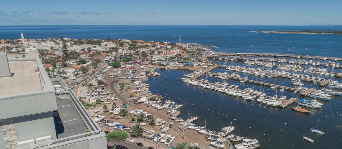 Apartment in Punta del Este, Maldonado Department, Uruguay 2 - 18679923