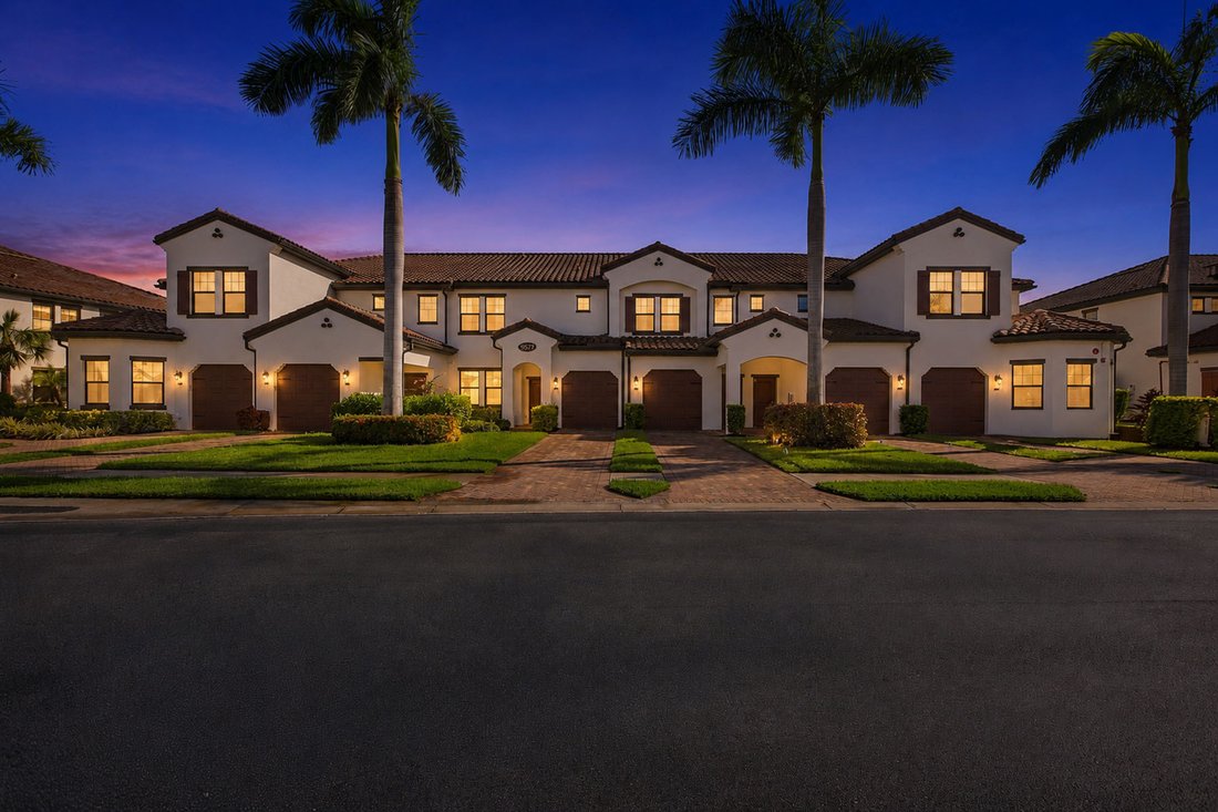 Condo in Naples, Florida, United States 2 - 18679832