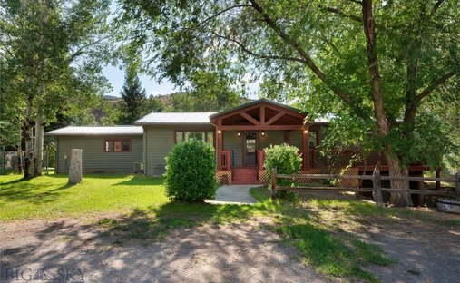 House in Gardiner, Montana, United States 1