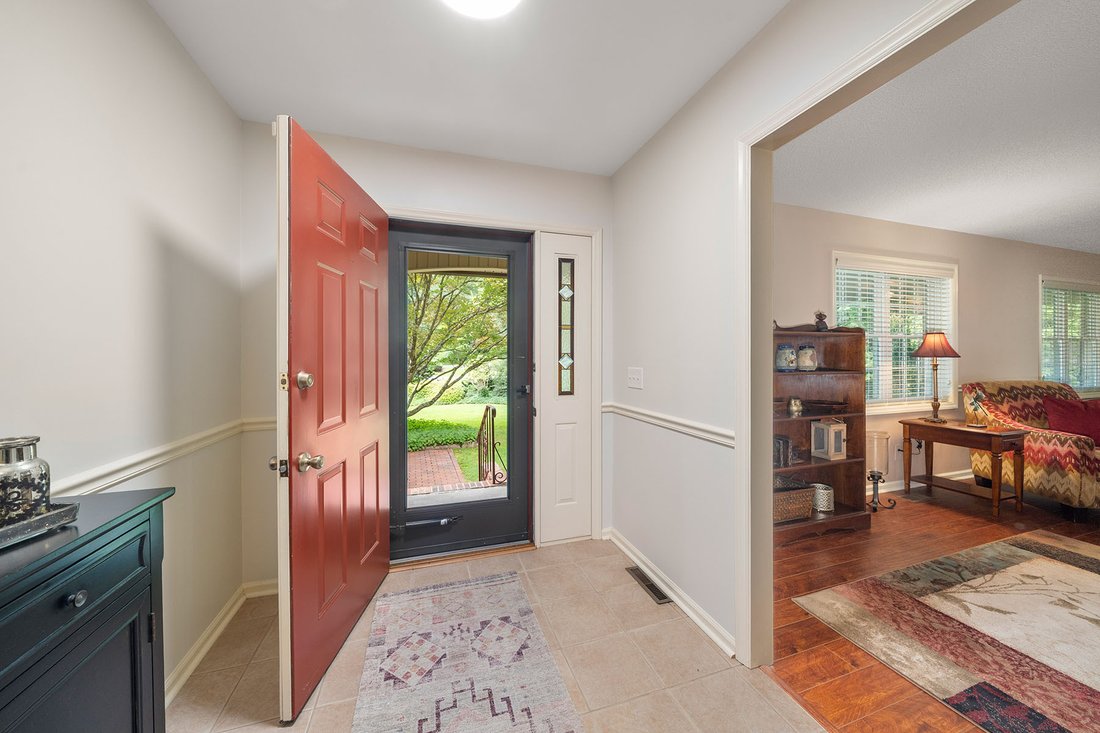 House in Hendersonville, North Carolina, United States 4 - 18679836