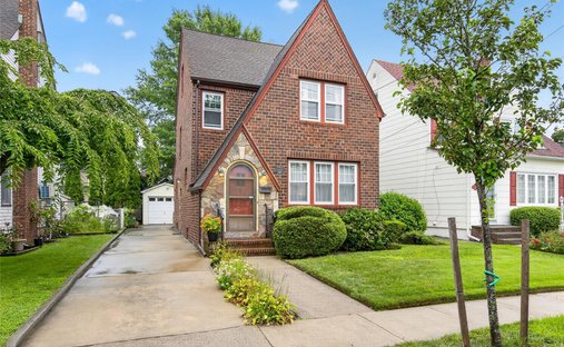 Haus in Mineola, New York, Vereinigte Staaten 1