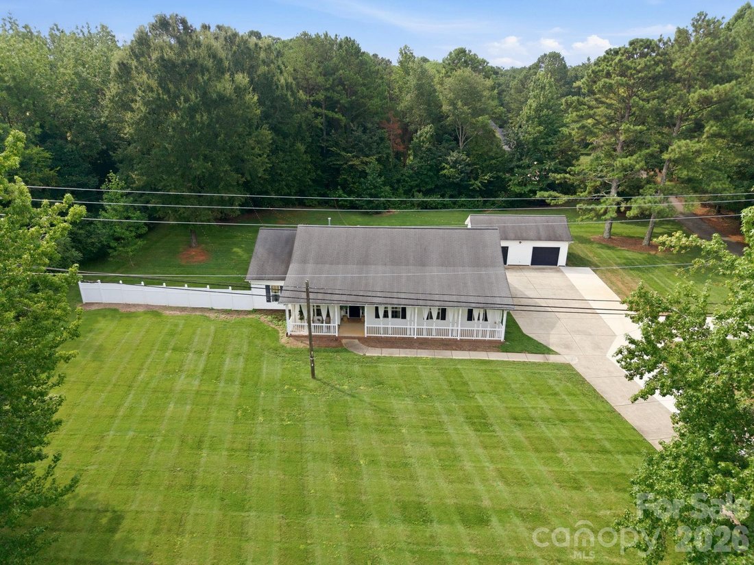 House in Charlotte, North Carolina, United States 4 - 18679958
