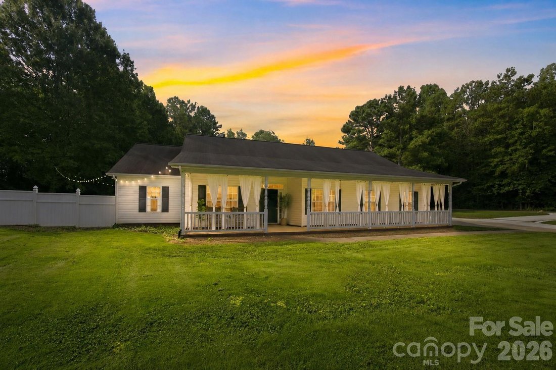 House in Charlotte, North Carolina, United States 1 - 18679958